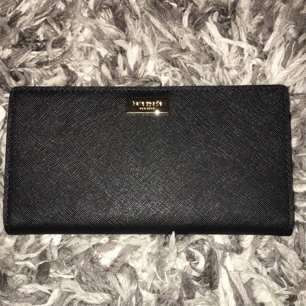 LOWEST PRICE NWT KATE SPADE WALLET